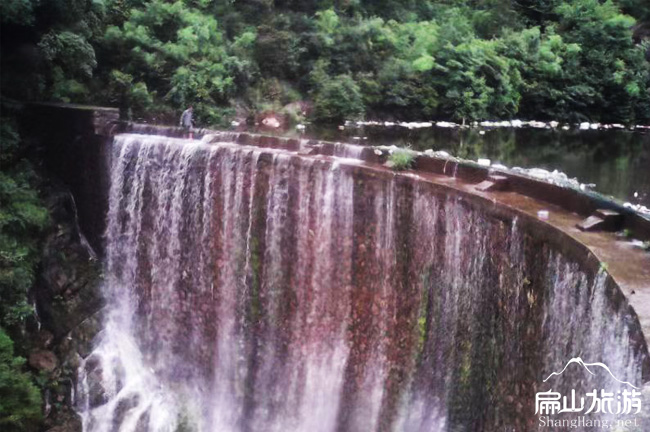 扁山（shān）瀑布風景